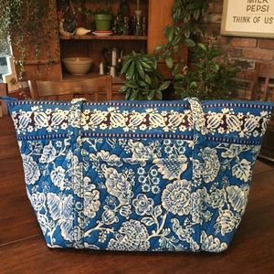Vera Bradley Blue Lagoon Weekender Tote EUC